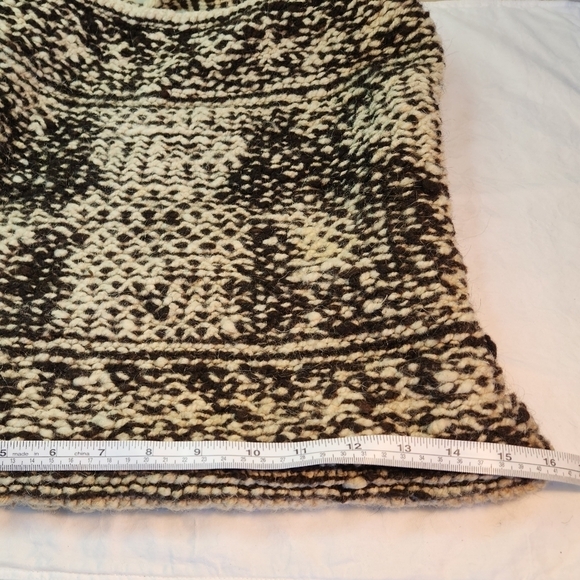 Vintage Handknit Morral Shoulder Bag - Picture 7 of 11